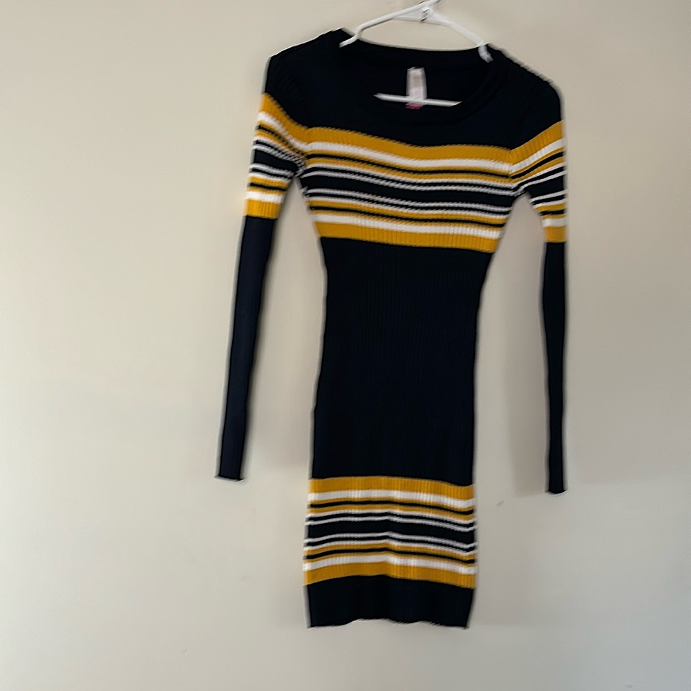 Navy blue, taxi yellow and white sweater dress